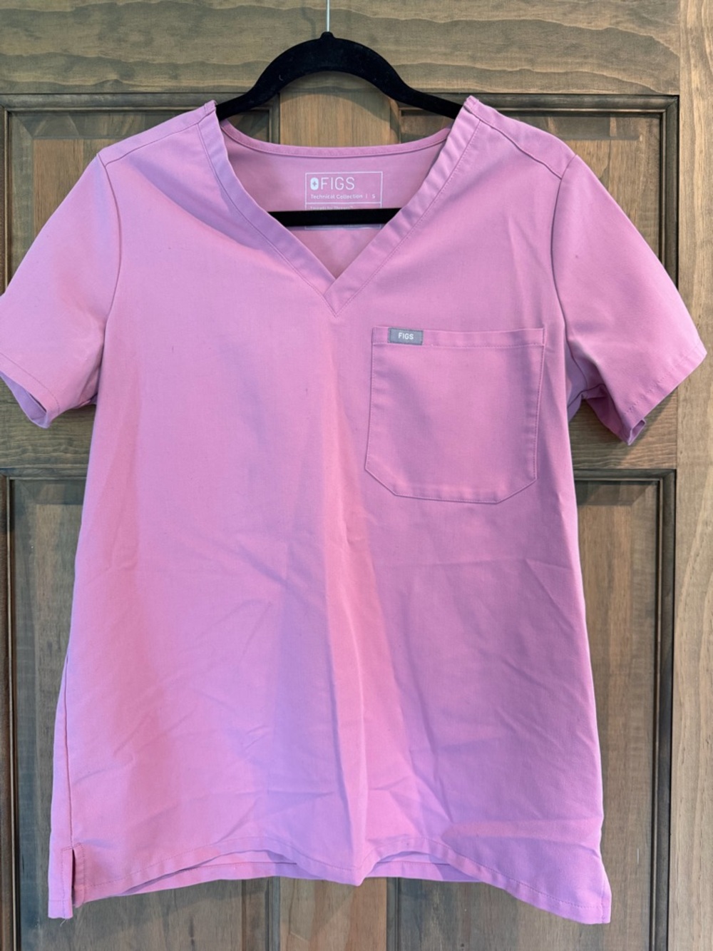 Figs Catarina top and Zamora bottoms in Chalk Pink